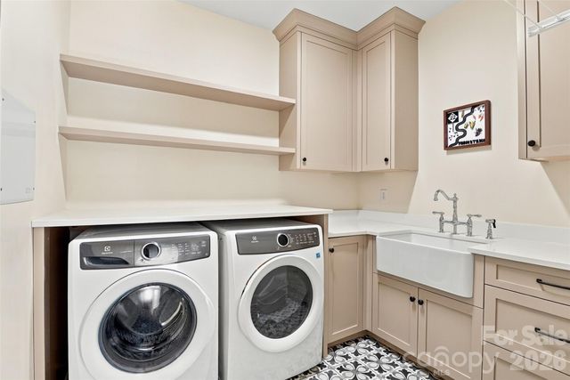 2649 Chesterfield Avenue, Charlotte, NC 28205