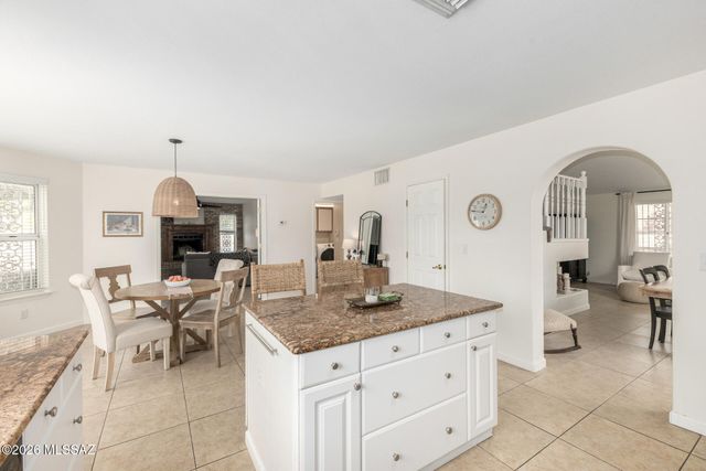 214 S Bonanza Avenue, Tucson, AZ 85748