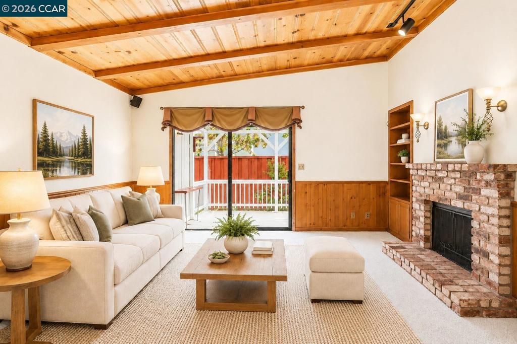 Image 14 of property listing at 185 Rock Oak Ct, Walnut Creek, CA 94598
