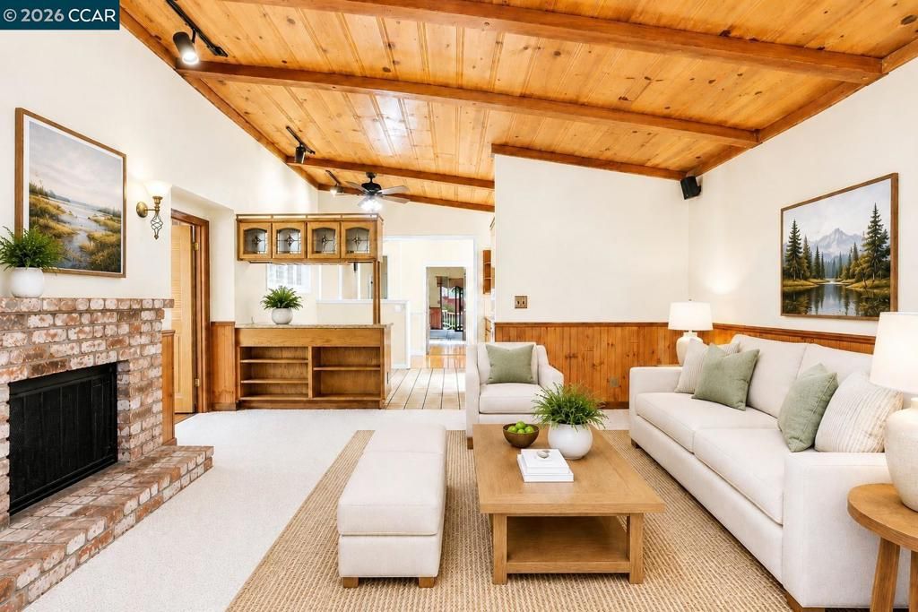 Image 16 of property listing at 185 Rock Oak Ct, Walnut Creek, CA 94598