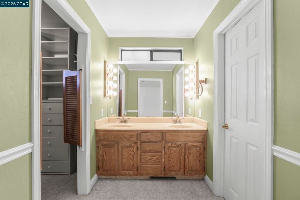Image 28 of property listing at 185 Rock Oak Ct, Walnut Creek, CA 94598