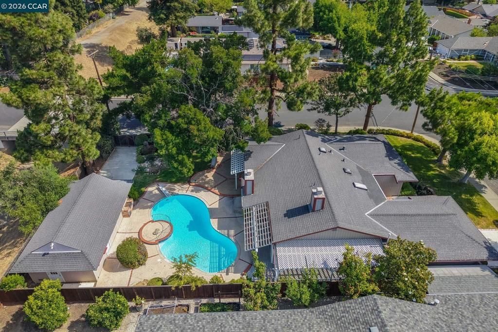 Image 46 of property listing at 185 Rock Oak Ct, Walnut Creek, CA 94598