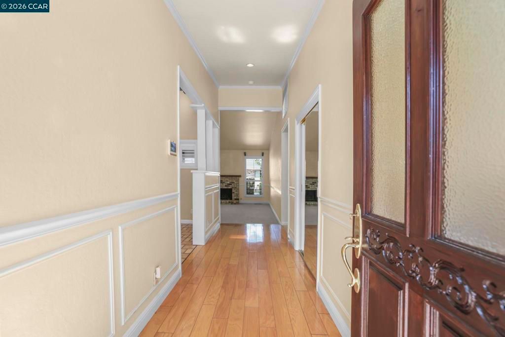 Image 5 of property listing at 185 Rock Oak Ct, Walnut Creek, CA 94598
