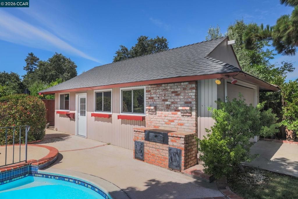 Image 52 of property listing at 185 Rock Oak Ct, Walnut Creek, CA 94598