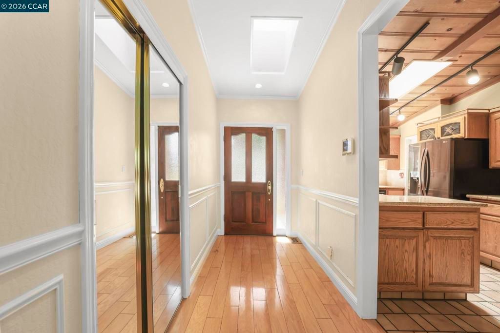 Image 6 of property listing at 185 Rock Oak Ct, Walnut Creek, CA 94598