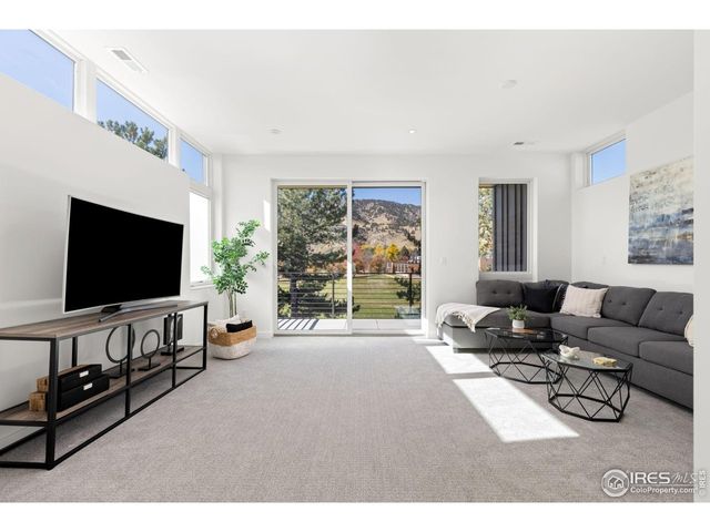 3319 Broadway St, Boulder, CO 80304