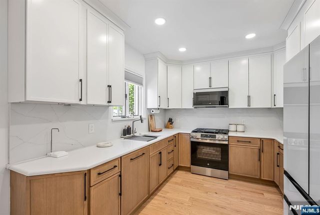247 Fern Avenue 1, Lyndhurst, NJ 07071