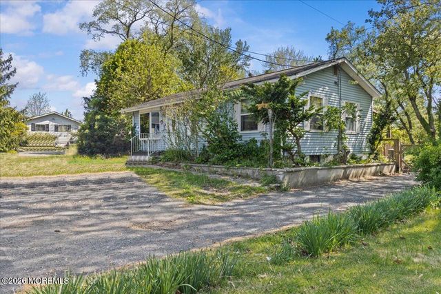 14 N New Prospect Road, Jackson, NJ 08527