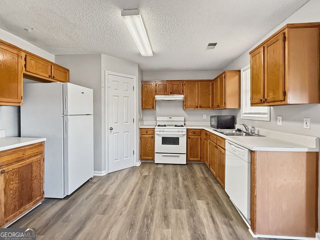 231 Ferguson Avenue, Locust Grove, GA 30248