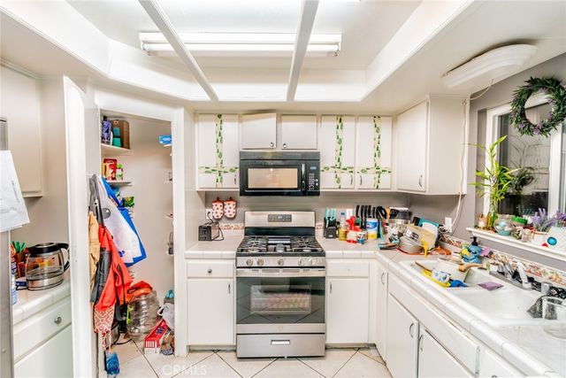 17307 Longmeadow, Palmdale, CA 93591