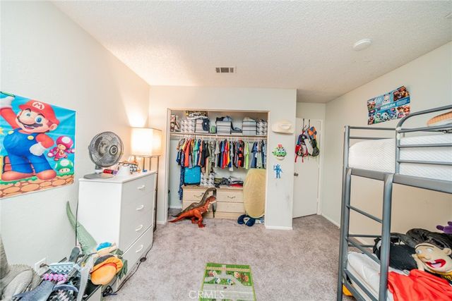 17307 Longmeadow, Palmdale, CA 93591