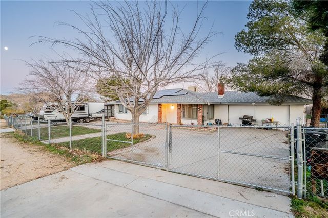 17307 Longmeadow, Palmdale, CA 93591