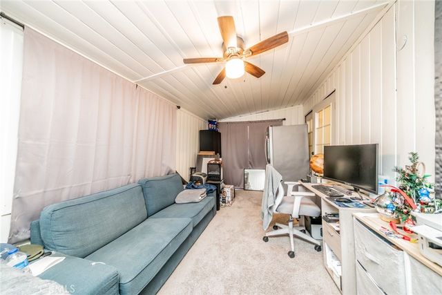 17307 Longmeadow, Palmdale, CA 93591