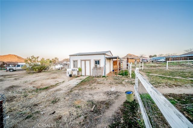 17307 Longmeadow, Palmdale, CA 93591