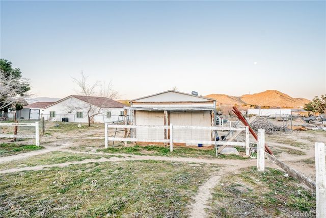 17307 Longmeadow, Palmdale, CA 93591
