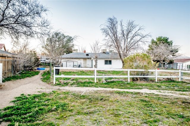 17307 Longmeadow, Palmdale, CA 93591