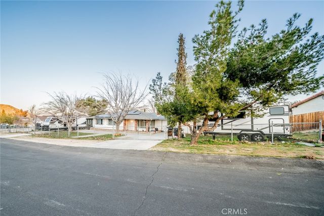 17307 Longmeadow, Palmdale, CA 93591