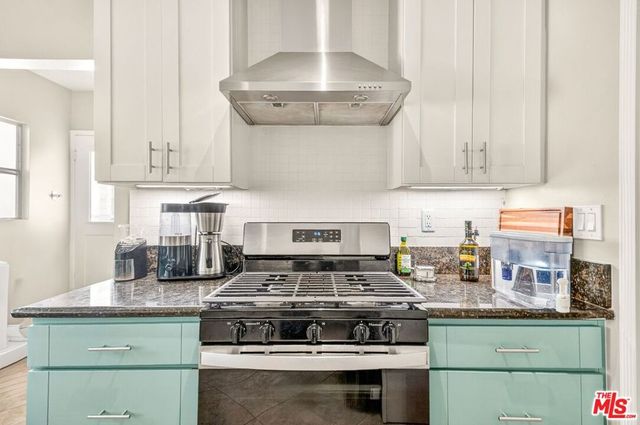 9928 Robbins Drive, Beverly Hills, CA 90212