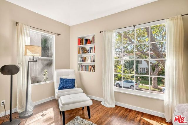 9928 Robbins Drive, Beverly Hills, CA 90212