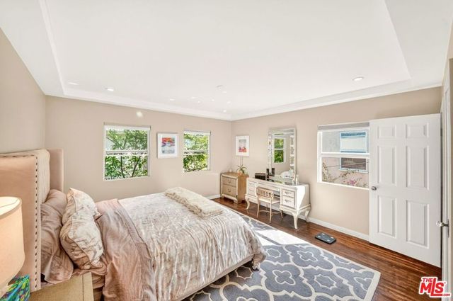 9928 Robbins Drive, Beverly Hills, CA 90212