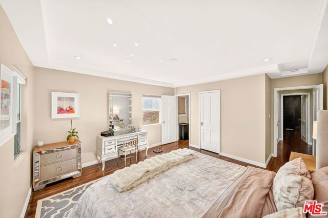 9928 Robbins Drive, Beverly Hills, CA 90212