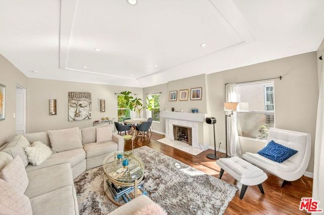 9928 Robbins Drive, Beverly Hills, CA 90212