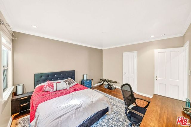 9928 Robbins Drive, Beverly Hills, CA 90212