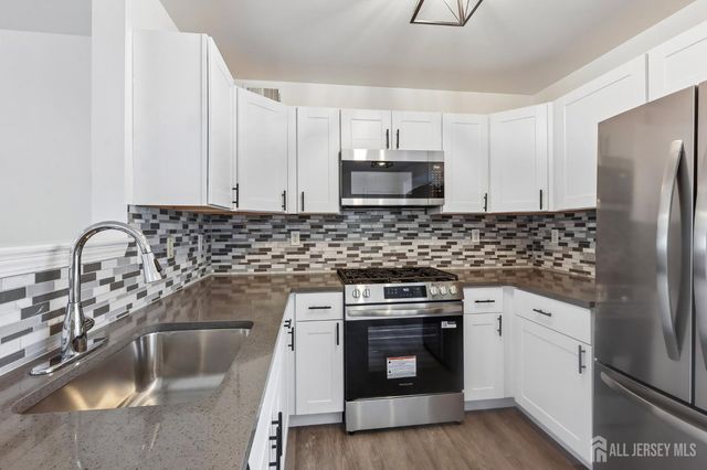 17 puchala Drive, Parlin, NJ 08859