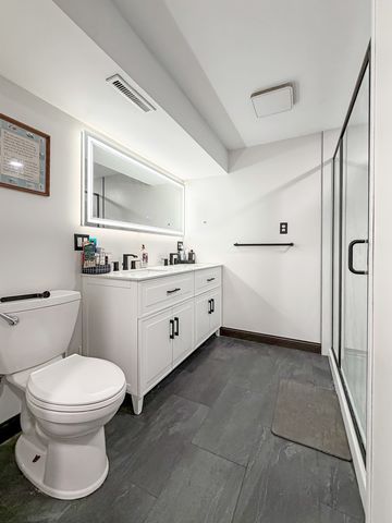 817 W Empire Street, Freeport, IL 61032