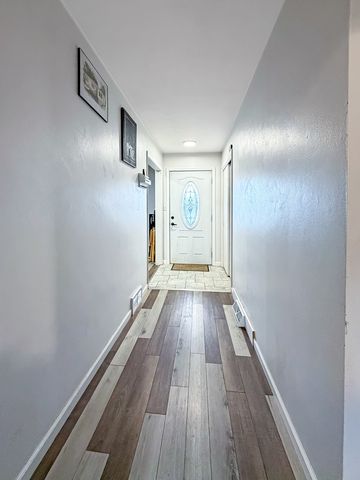 817 W Empire Street, Freeport, IL 61032