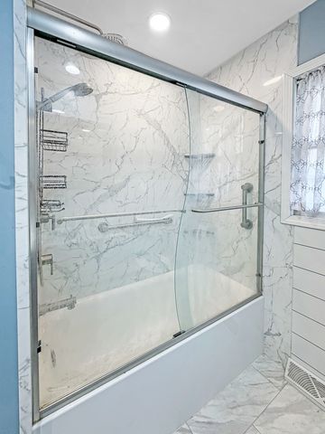 817 W Empire Street, Freeport, IL 61032