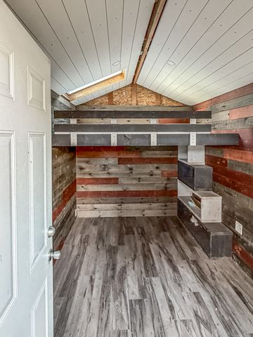 817 W Empire Street, Freeport, IL 61032