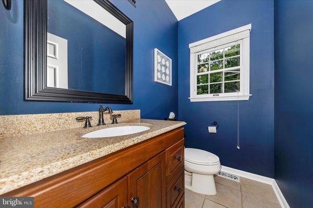 11203 PARKWOOD DR, Hagerstown, MD 21742