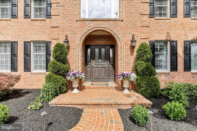 11203 PARKWOOD DR, Hagerstown, MD 21742