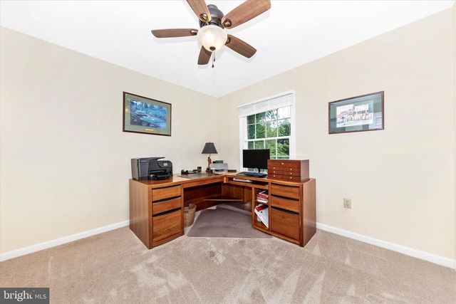 11203 PARKWOOD DR, Hagerstown, MD 21742