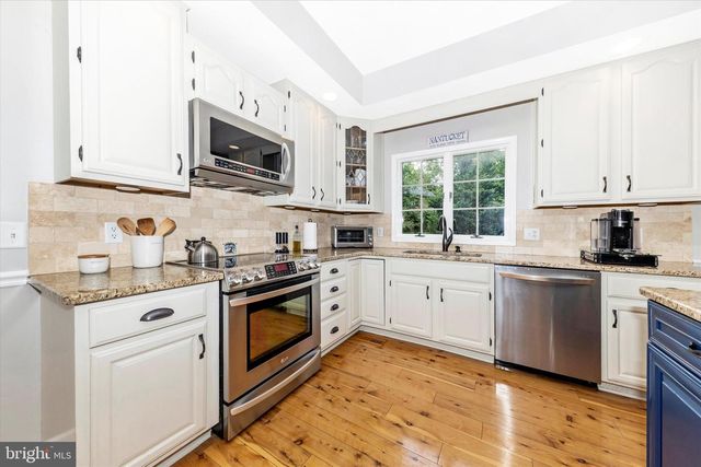 11203 PARKWOOD DR, Hagerstown, MD 21742