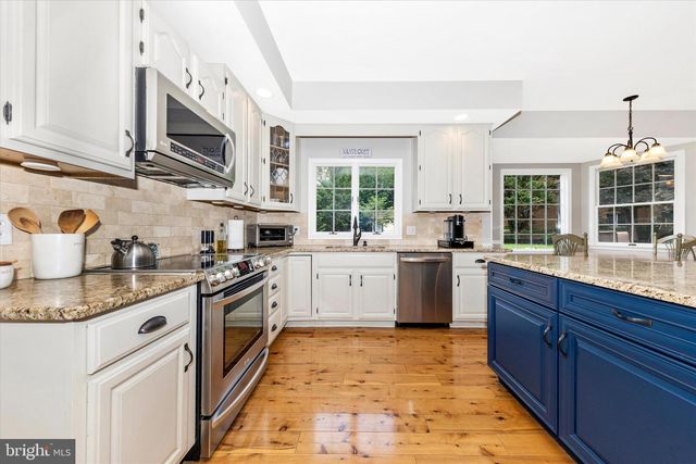 11203 PARKWOOD DR, Hagerstown, MD 21742