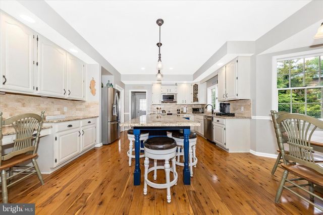 11203 PARKWOOD DR, Hagerstown, MD 21742