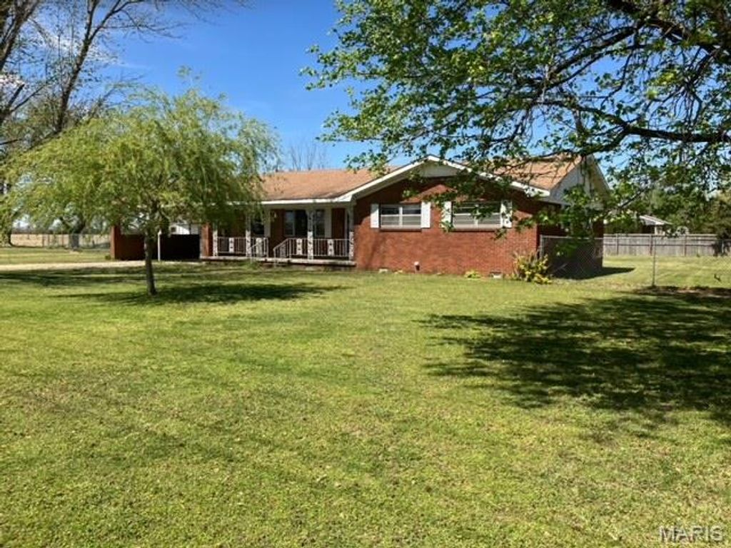 16753 State Highway J, Campbell, MO 63933