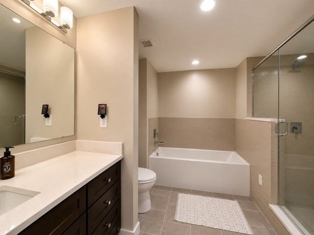 130 John St G44, Lowell, MA 01852