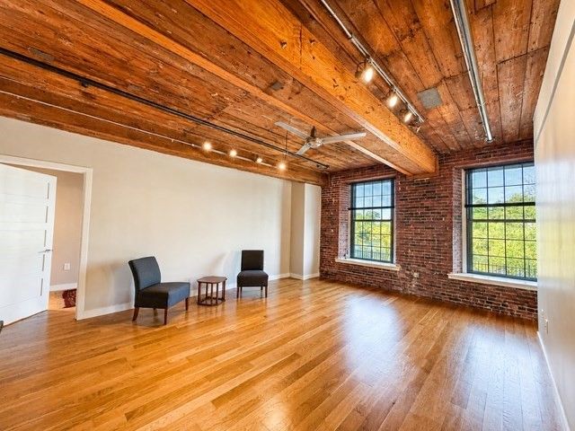 130 John St G44, Lowell, MA 01852
