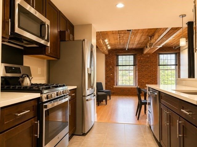 130 John St G44, Lowell, MA 01852