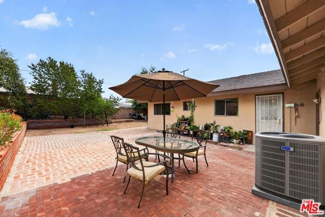 6235 Stanton Avenue, Highland, CA 92346