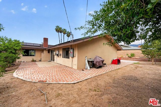 6235 Stanton Avenue, Highland, CA 92346