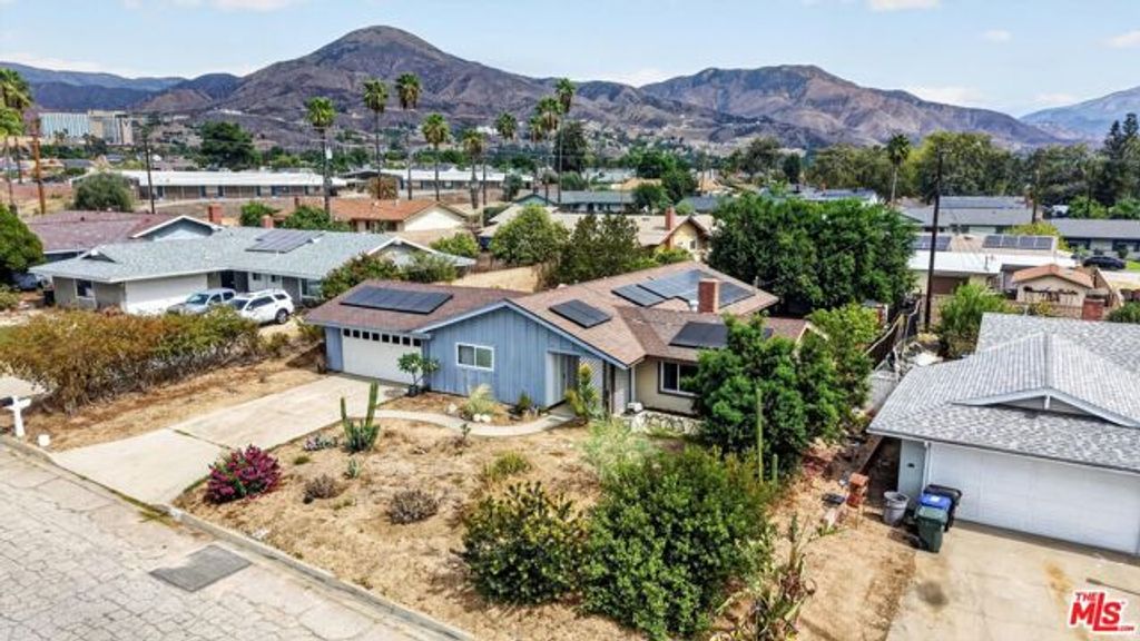6235 Stanton Avenue, Highland, CA 92346
