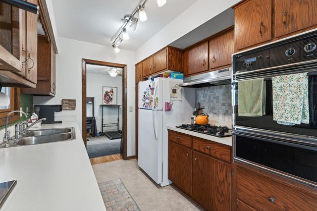 762 113th Circle NE, Blaine, MN 55434