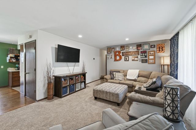 762 113th Circle NE, Blaine, MN 55434