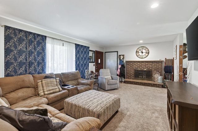 762 113th Circle NE, Blaine, MN 55434