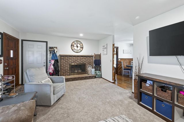 762 113th Circle NE, Blaine, MN 55434