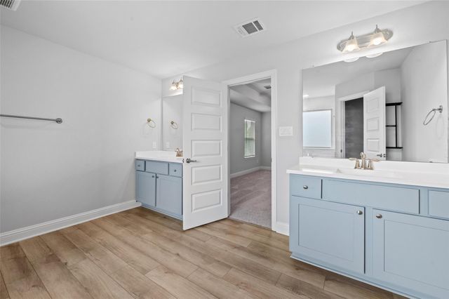 4414 W Bayou Maison Circle, Dickinson, TX 77539